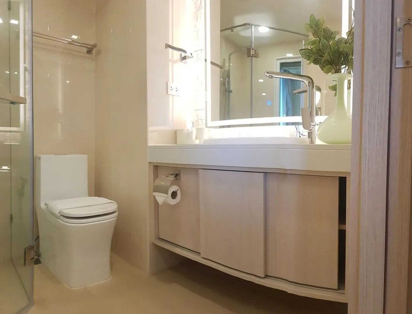 Photo of Olympus City Garden Room